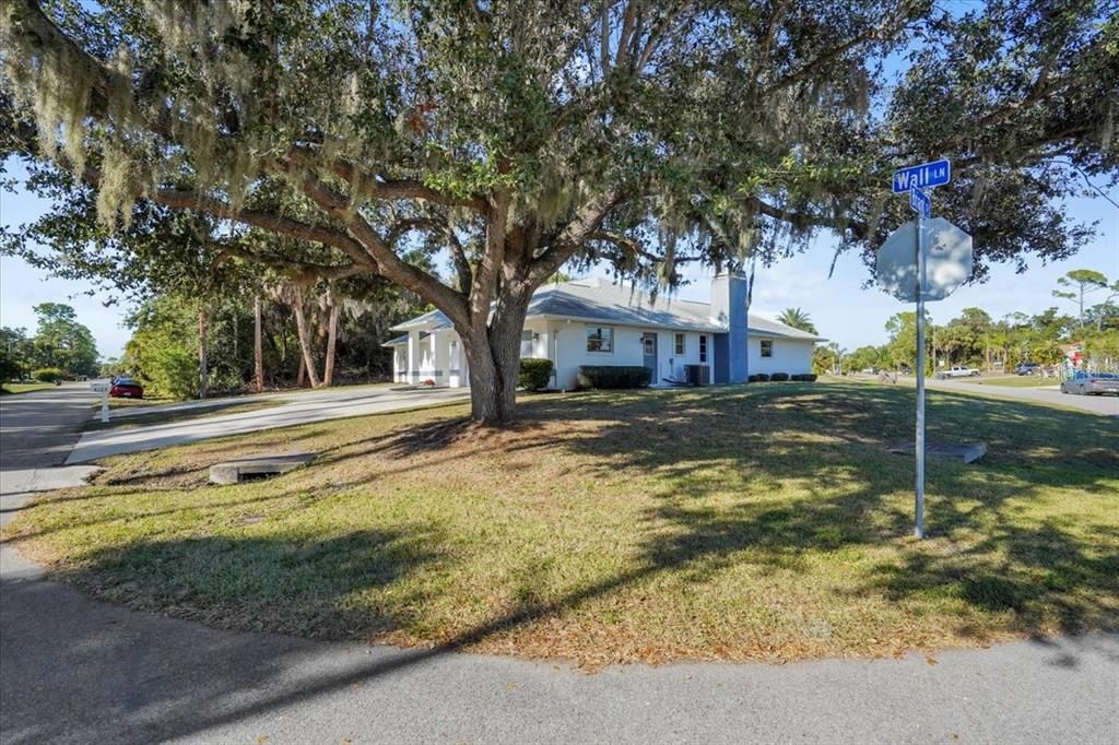 待售: $359,000 (3 贝兹, 2 浴室, 2066 平方英尺)