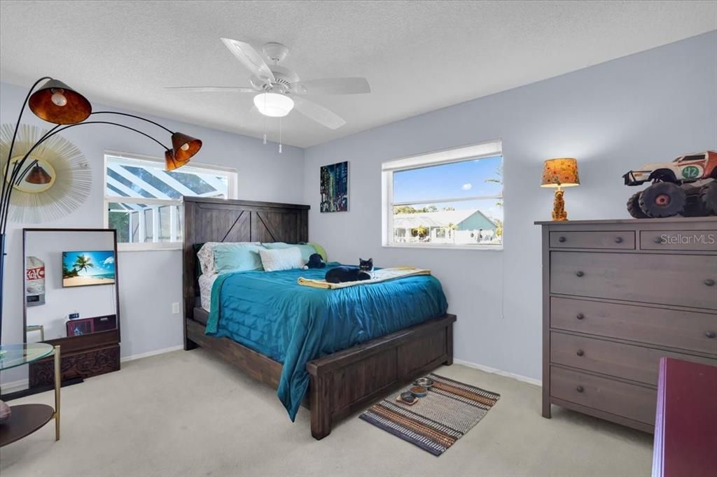 待售: $359,000 (3 贝兹, 2 浴室, 2066 平方英尺)