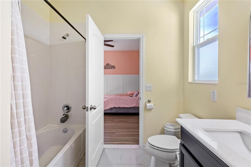 待售: $705,000 (4 贝兹, 3 浴室, 3284 平方英尺)