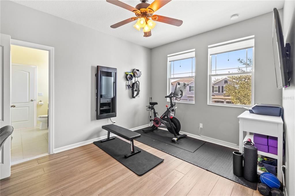 待售: $705,000 (4 贝兹, 3 浴室, 3284 平方英尺)