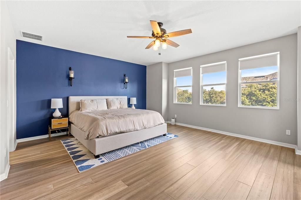 待售: $705,000 (4 贝兹, 3 浴室, 3284 平方英尺)