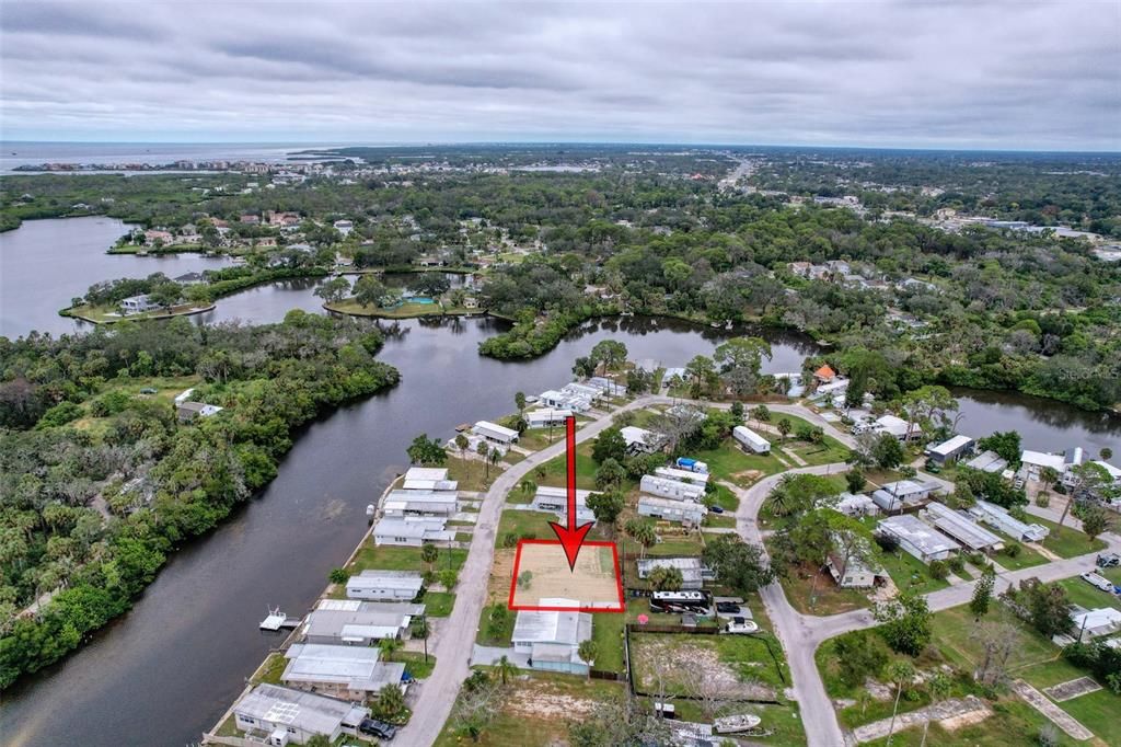 На продажу: $100,000 (0.03 acres)