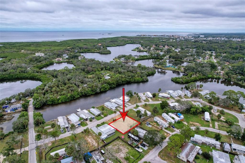 На продажу: $100,000 (0.03 acres)