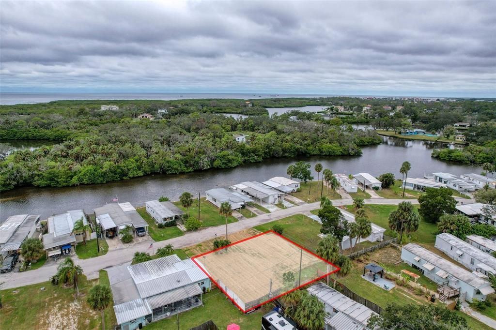 На продажу: $100,000 (0.03 acres)