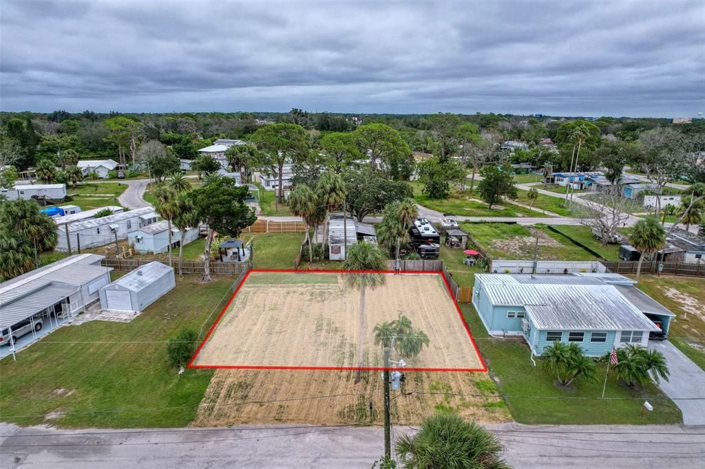 На продажу: $100,000 (0.03 acres)