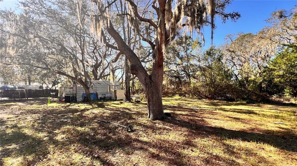 For Sale: $225,000 (2 beds, 1 baths, 966 Square Feet)