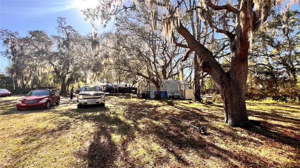 For Sale: $225,000 (2 beds, 1 baths, 966 Square Feet)