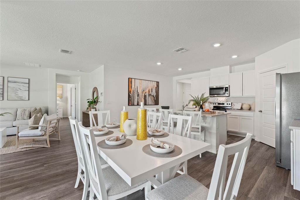 For Sale: $351,990 (4 beds, 2 baths, 1828 Square Feet)