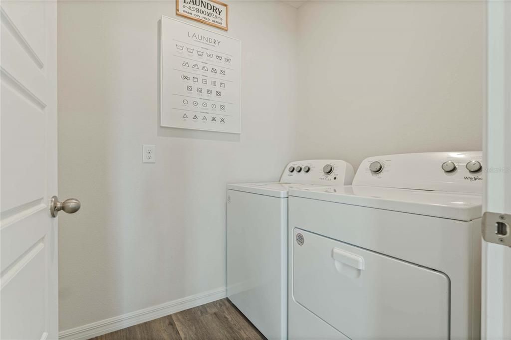 For Sale: $351,990 (4 beds, 2 baths, 1828 Square Feet)