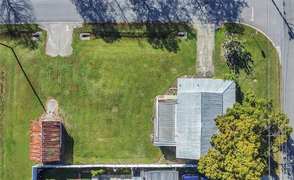 For Sale: $85,000 (1 beds, 1 baths, 989 Square Feet)