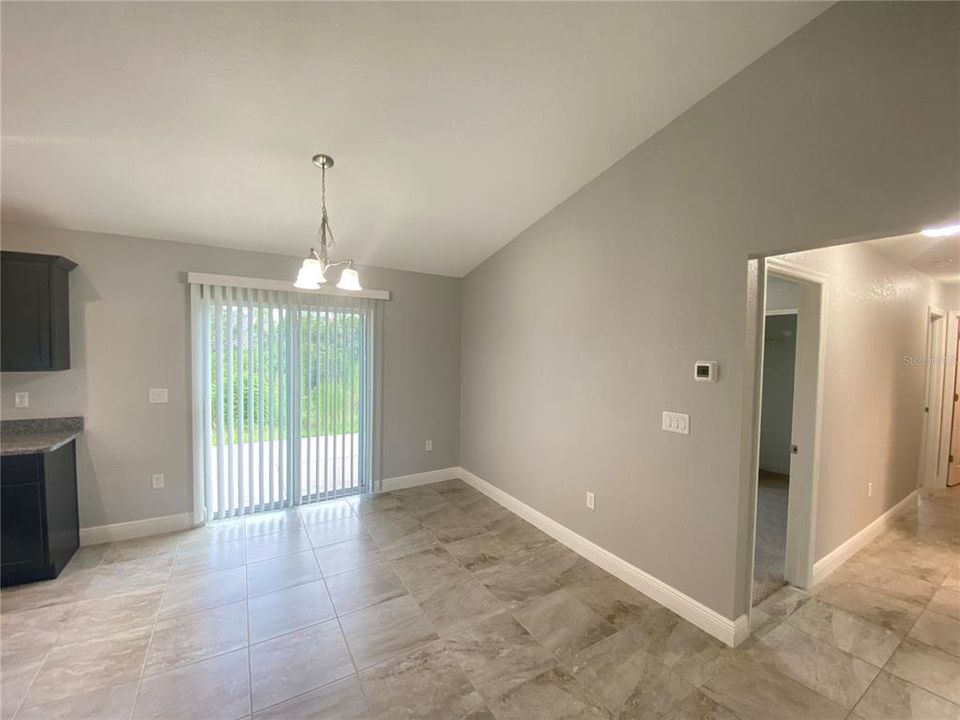 For Rent: $1,795 (3 beds, 2 baths, 1477 Square Feet)