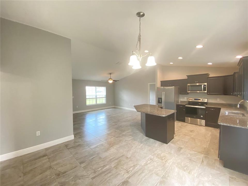 For Rent: $1,795 (3 beds, 2 baths, 1477 Square Feet)