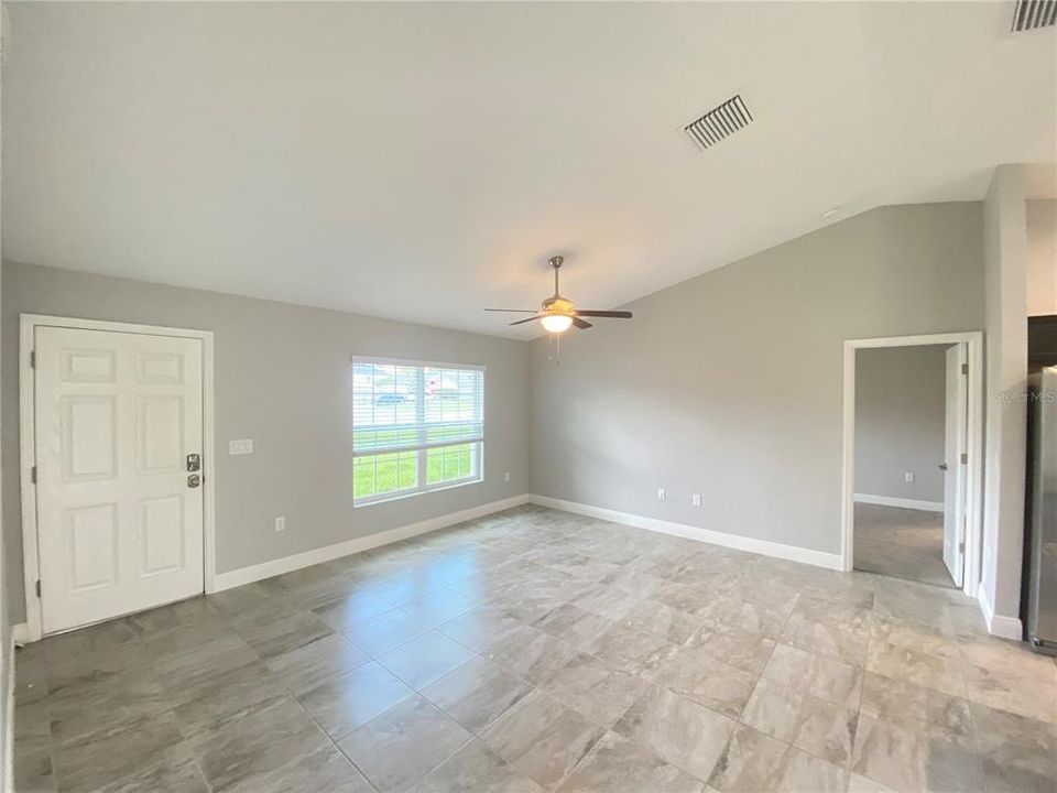 For Rent: $1,795 (3 beds, 2 baths, 1477 Square Feet)