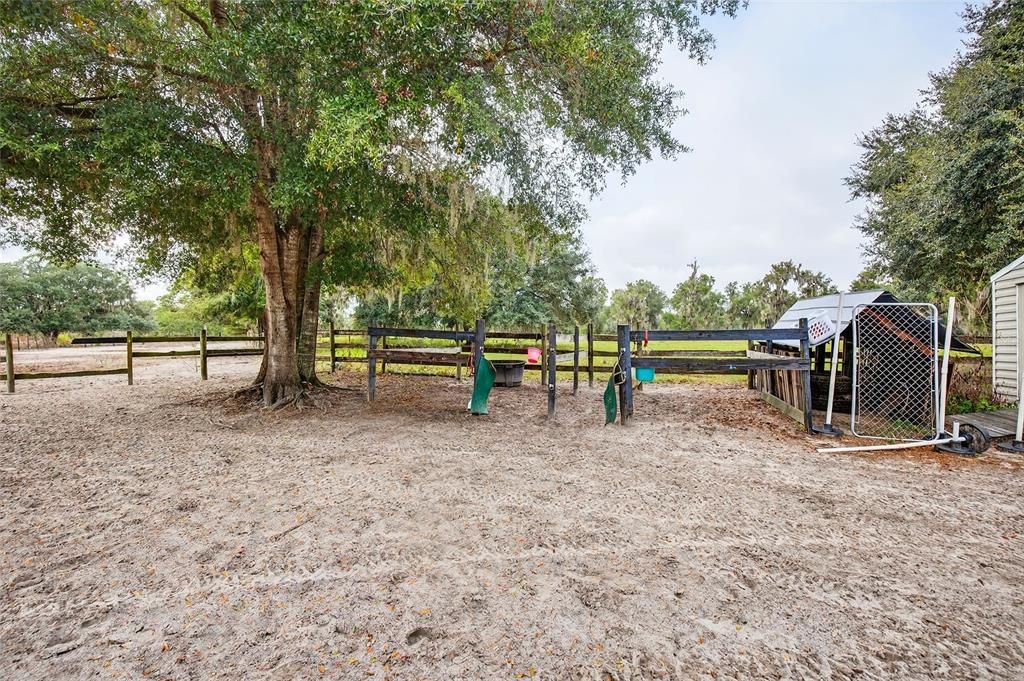 待售: $425,000 (4 贝兹, 3 浴室, 2356 平方英尺)