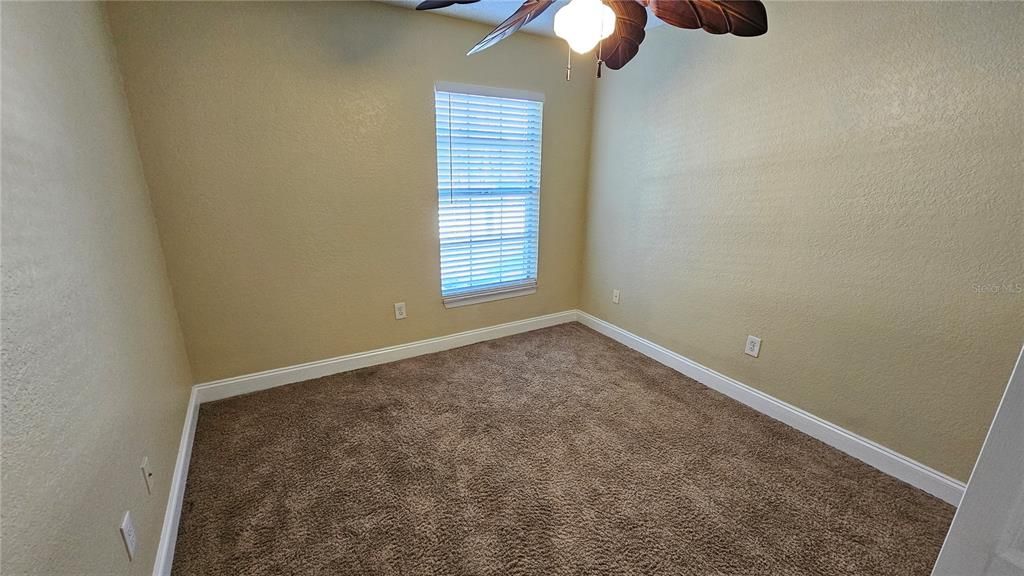 For Sale: $164,900 (2 beds, 2 baths, 840 Square Feet)