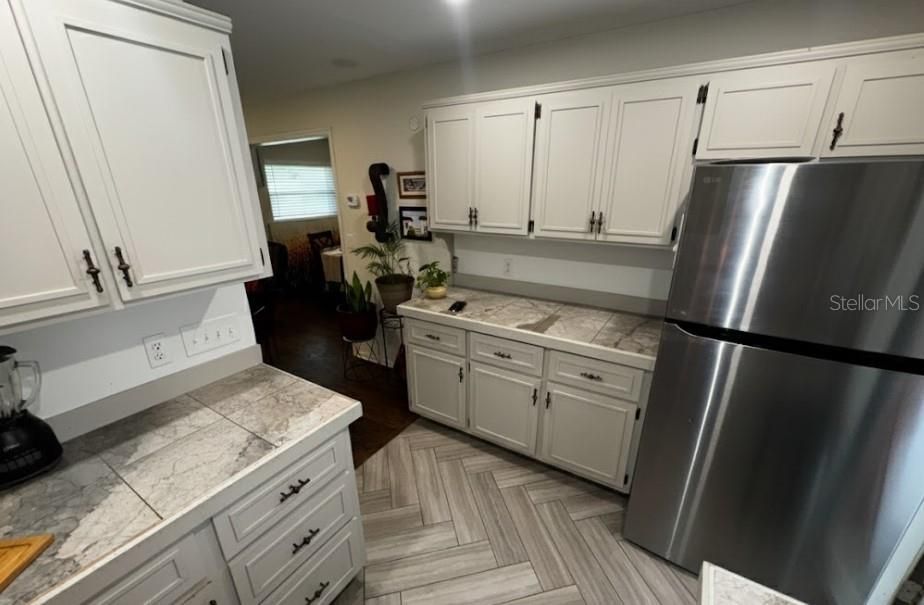 For Rent: $1,500 (3 beds, 1 baths, 1104 Square Feet)