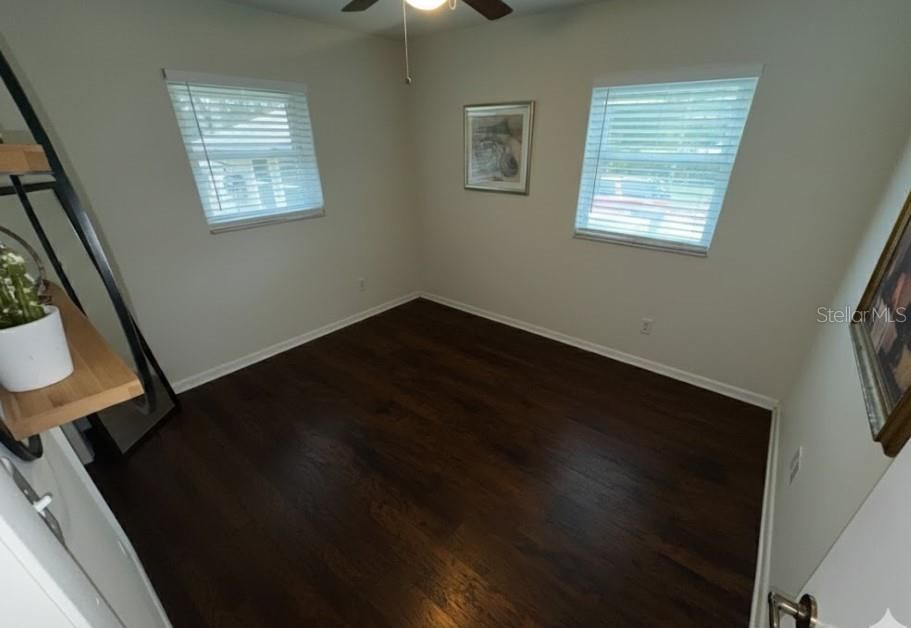 For Rent: $1,500 (3 beds, 1 baths, 1104 Square Feet)