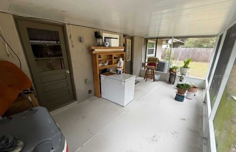 For Rent: $1,500 (3 beds, 1 baths, 1104 Square Feet)