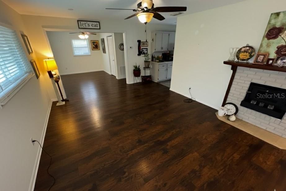 For Rent: $1,500 (3 beds, 1 baths, 1104 Square Feet)