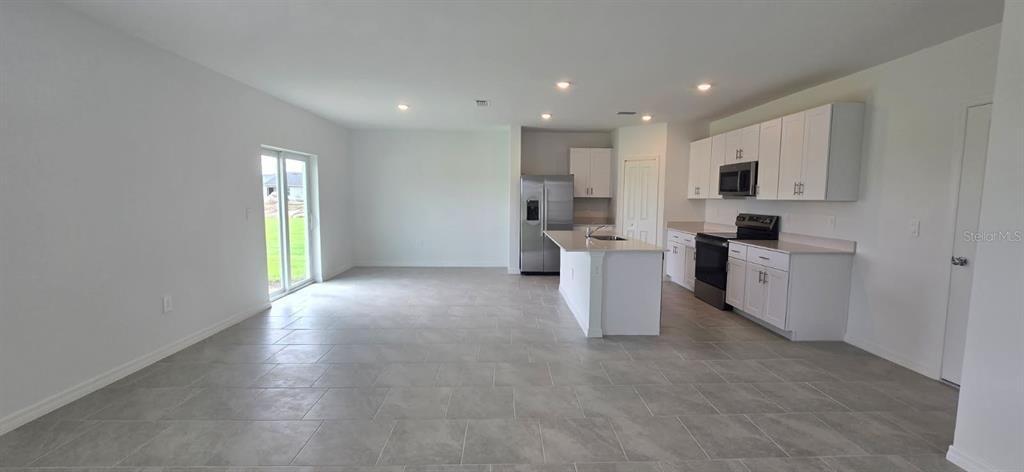 出租: $2,875 (5 贝兹, 2 浴室, 2112 平方英尺)