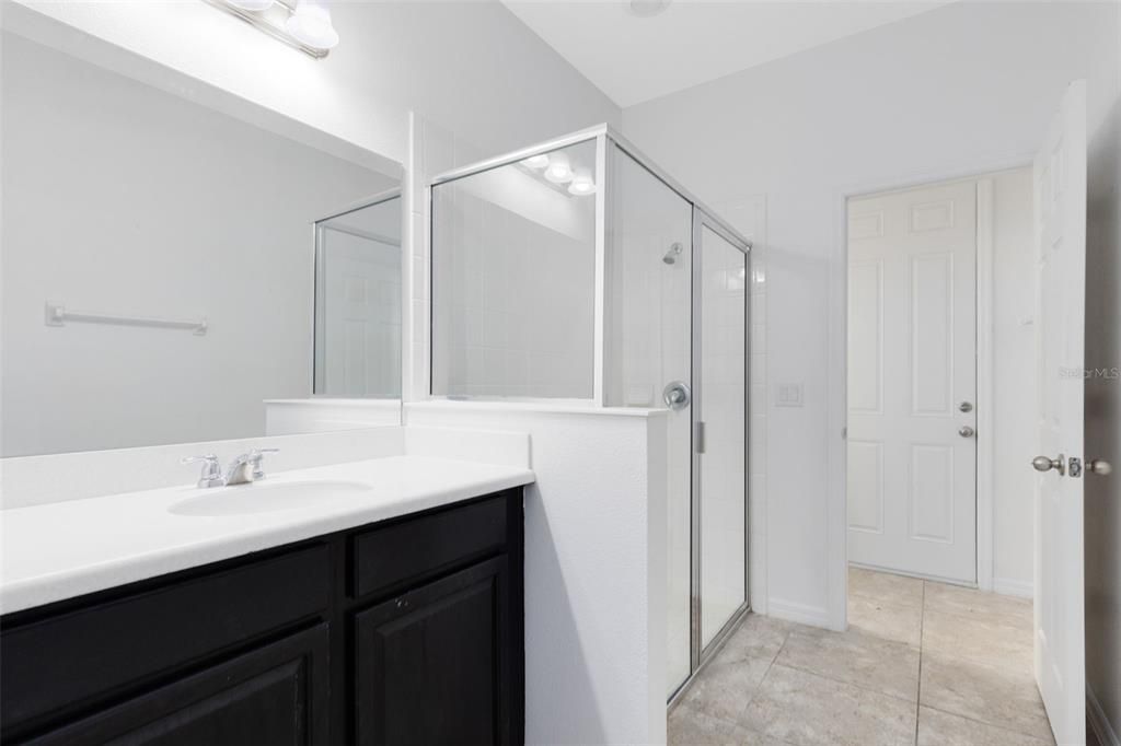 待售: $600,000 (7 贝兹, 6 浴室, 3584 平方英尺)