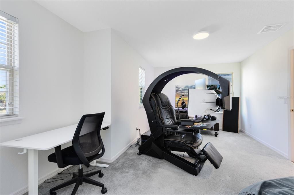 待售: $600,000 (7 贝兹, 6 浴室, 3584 平方英尺)