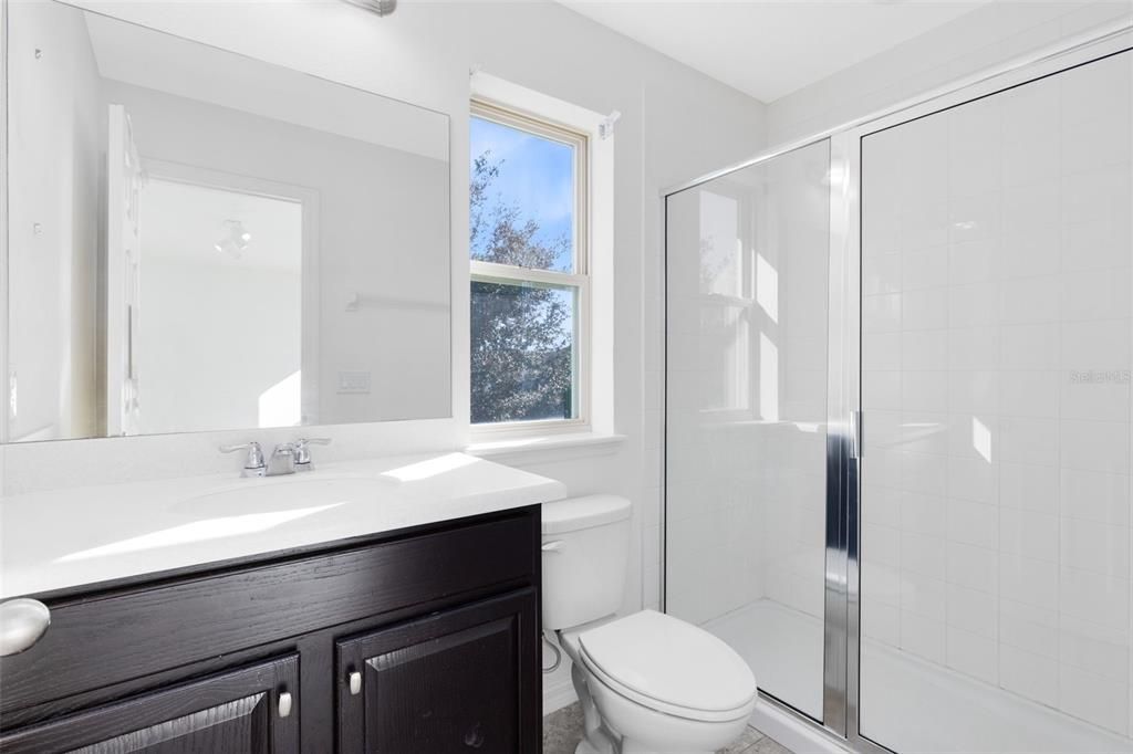 待售: $600,000 (7 贝兹, 6 浴室, 3584 平方英尺)