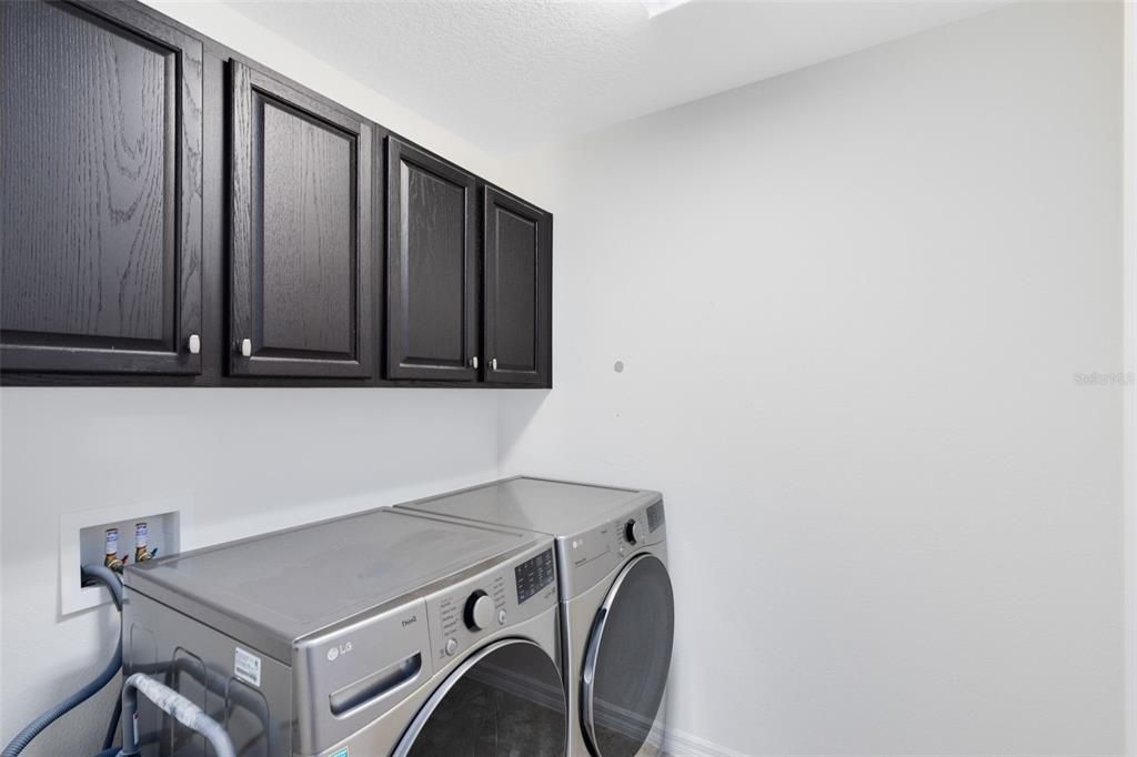 待售: $600,000 (7 贝兹, 6 浴室, 3584 平方英尺)