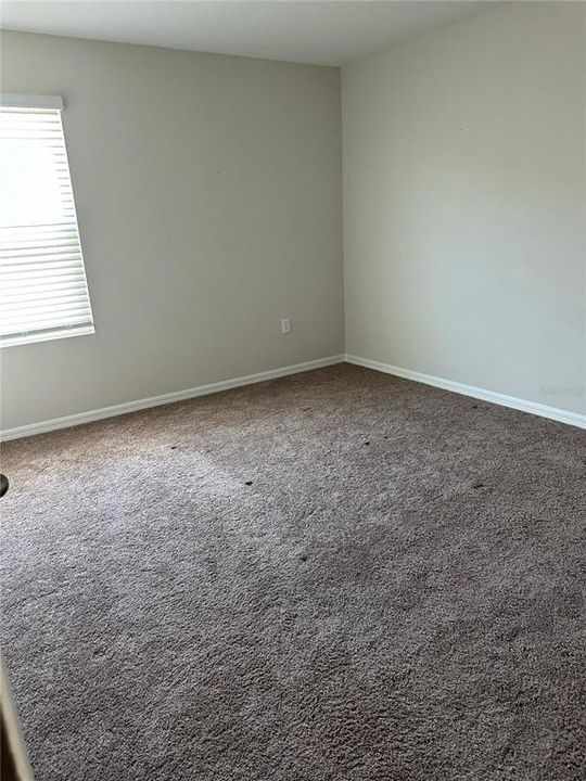 En Renta: $2,500 (5 camas, 3 baños, 2640 Pies cuadrados)