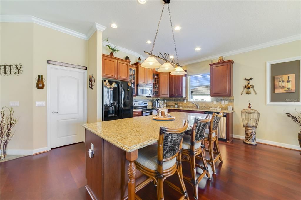 На продажу: $539,000 (3 спален, 2 ванн, 2102 Квадратных фут)