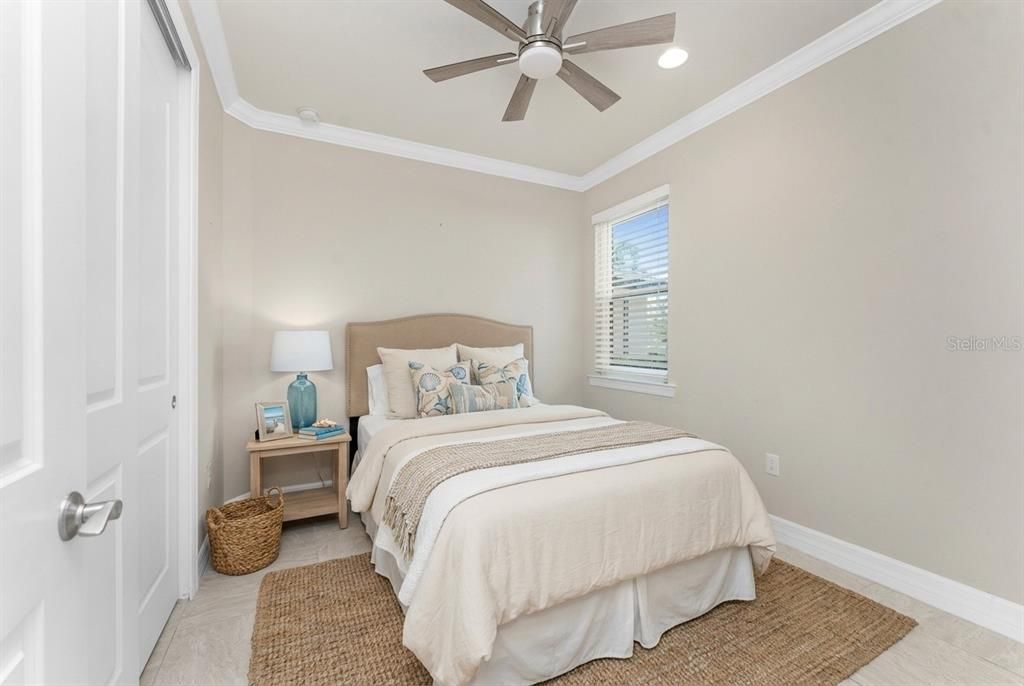 На продажу: $440,000 (2 спален, 2 ванн, 1608 Квадратных фут)