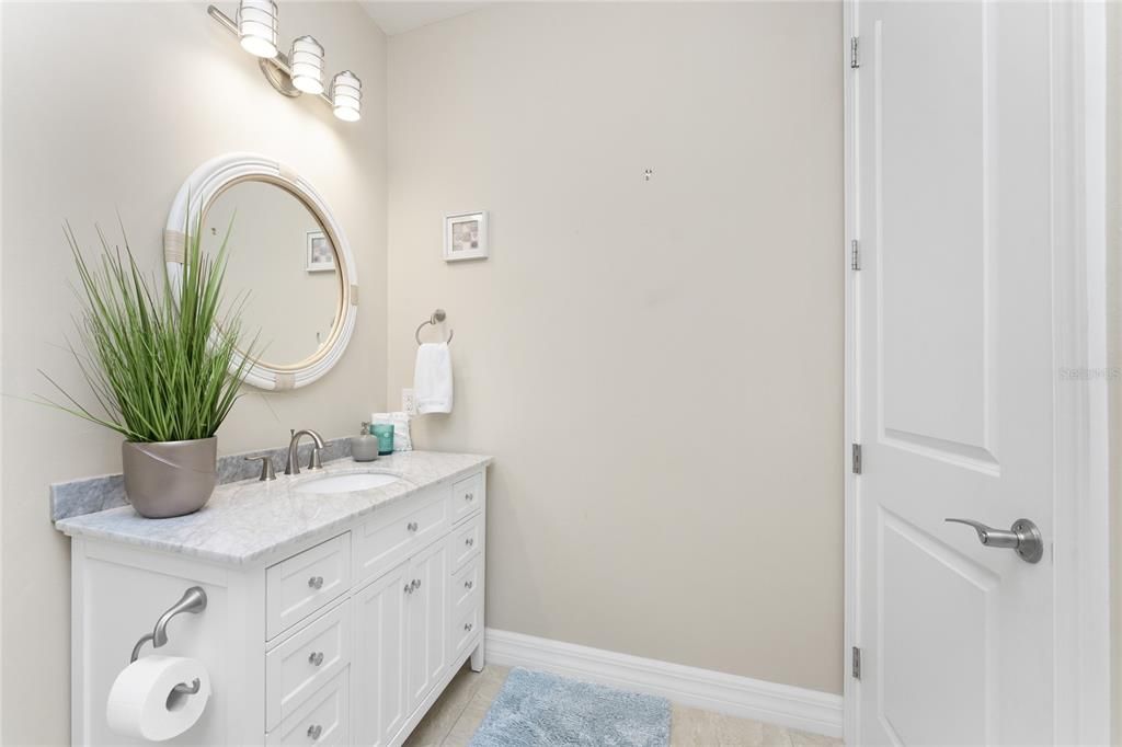 На продажу: $440,000 (2 спален, 2 ванн, 1608 Квадратных фут)