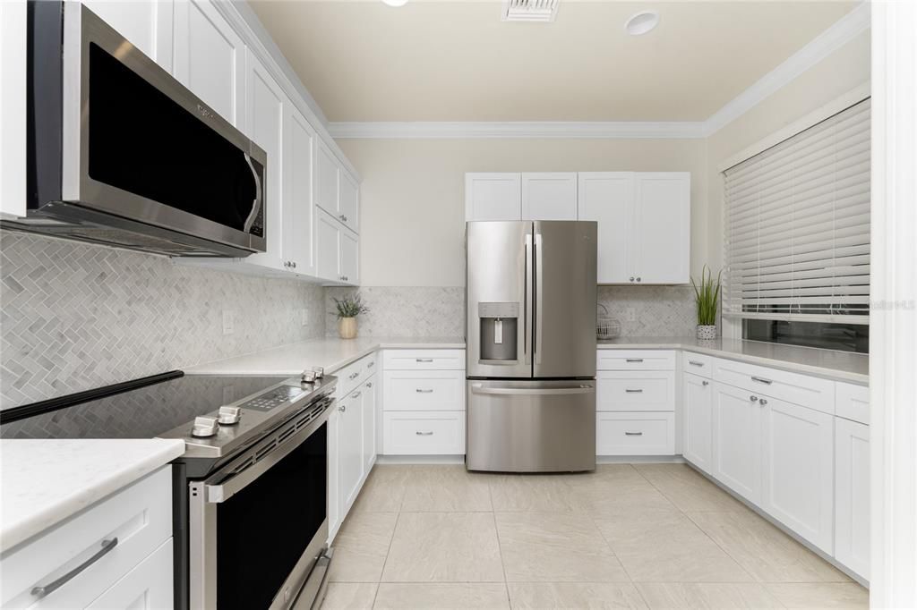 На продажу: $440,000 (2 спален, 2 ванн, 1608 Квадратных фут)