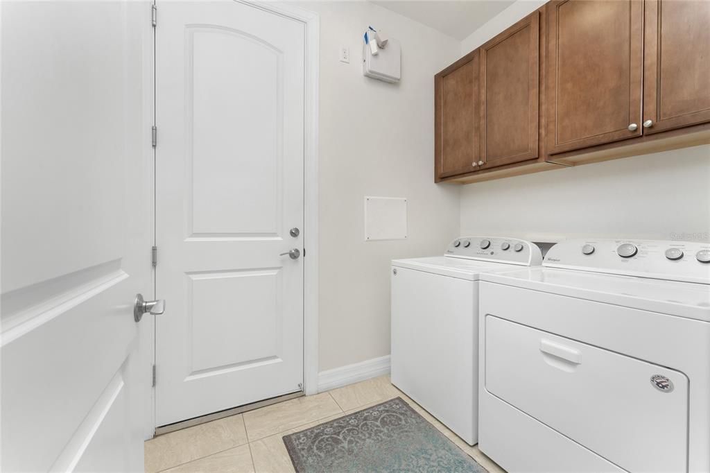 На продажу: $440,000 (2 спален, 2 ванн, 1608 Квадратных фут)