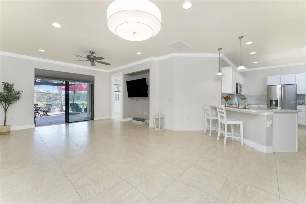 На продажу: $440,000 (2 спален, 2 ванн, 1608 Квадратных фут)