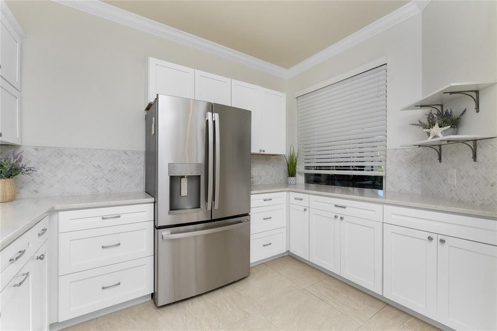 На продажу: $440,000 (2 спален, 2 ванн, 1608 Квадратных фут)