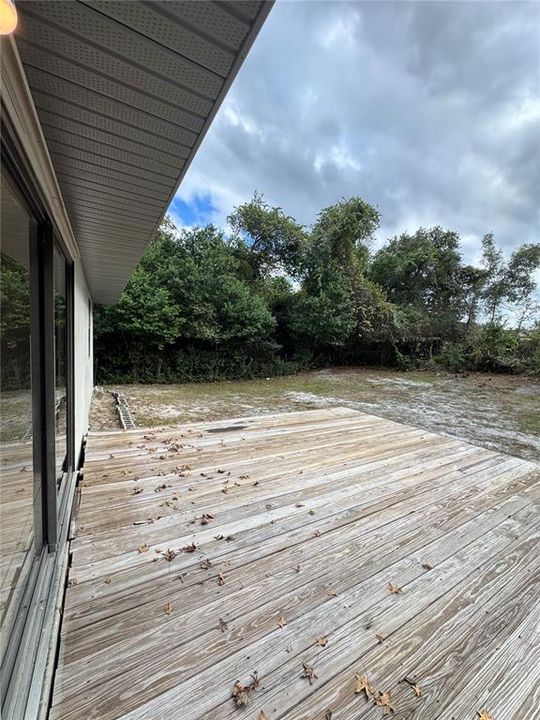 For Sale: $275,000 (3 beds, 2 baths, 1597 Square Feet)