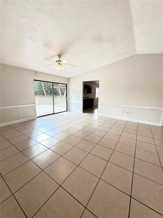 For Sale: $275,000 (3 beds, 2 baths, 1597 Square Feet)