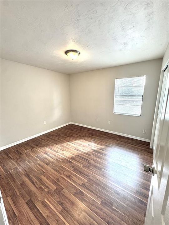 For Sale: $275,000 (3 beds, 2 baths, 1597 Square Feet)