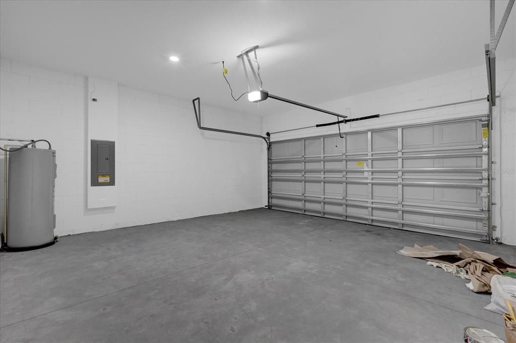 For Rent: $1,899 (4 beds, 2 baths, 1765 Square Feet)