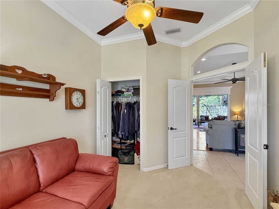 На продажу: $600,000 (4 спален, 2 ванн, 2133 Квадратных фут)