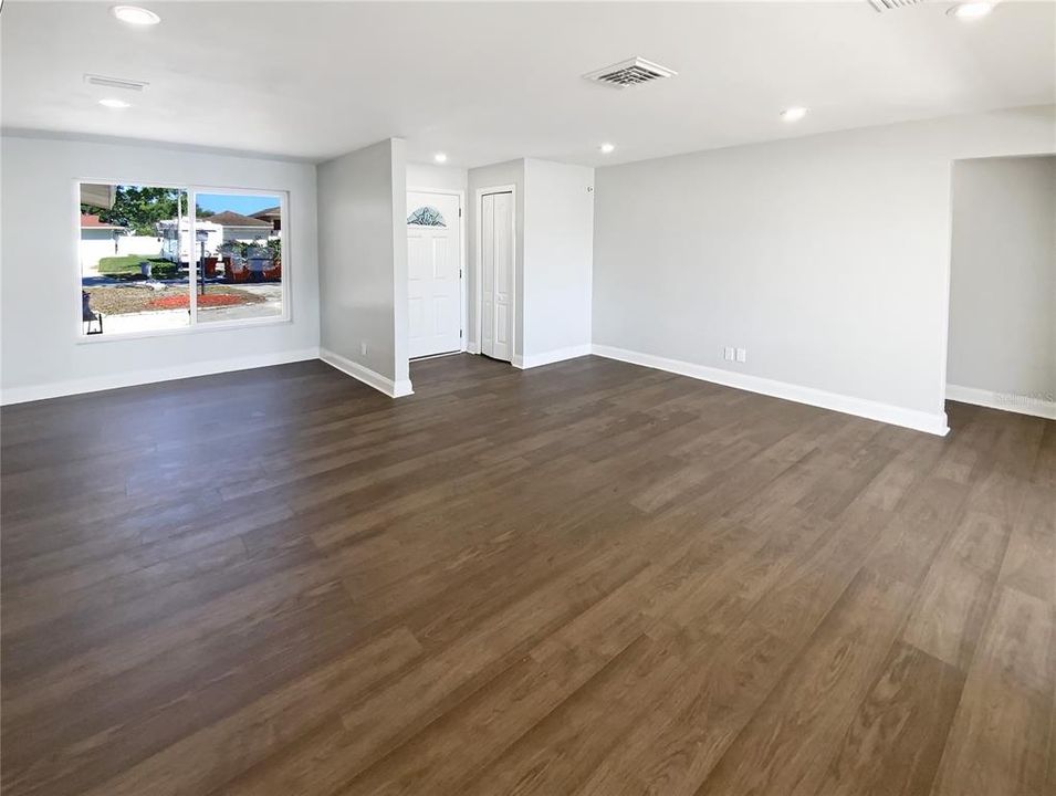 待售: $445,000 (3 贝兹, 2 浴室, 1557 平方英尺)