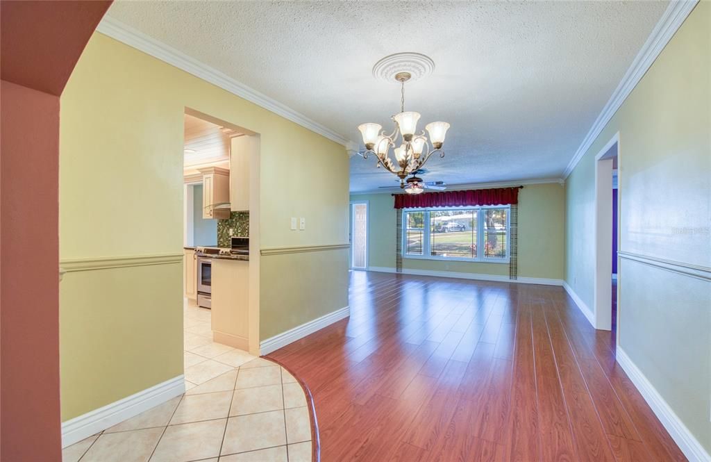 En Venta: $419,000 (2 camas, 2 baños, 1587 Pies cuadrados)