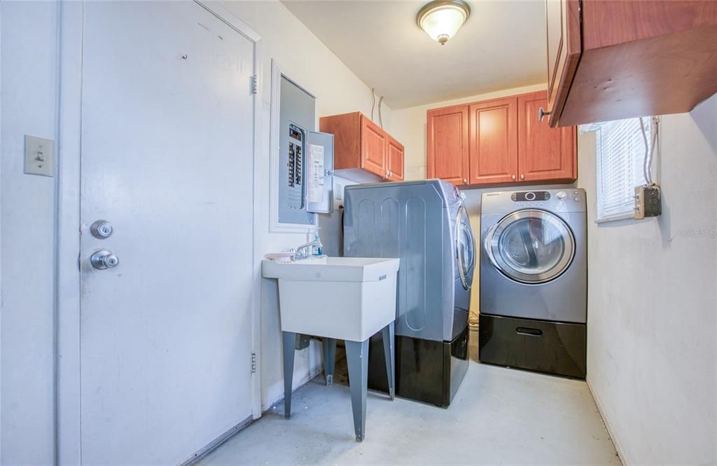 En Venta: $419,000 (2 camas, 2 baños, 1587 Pies cuadrados)