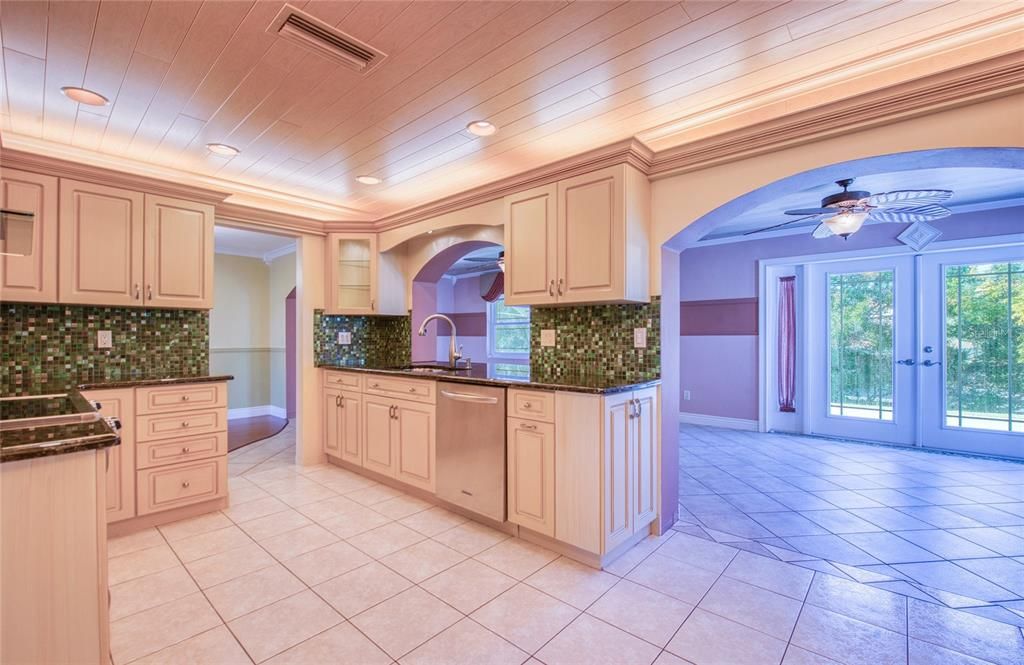 En Venta: $419,000 (2 camas, 2 baños, 1587 Pies cuadrados)