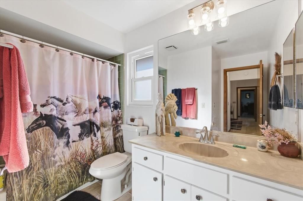 En Venta: $405,000 (2 camas, 2 baños, 1426 Pies cuadrados)