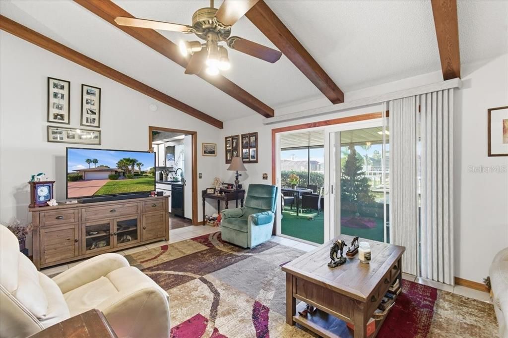 En Venta: $405,000 (2 camas, 2 baños, 1426 Pies cuadrados)