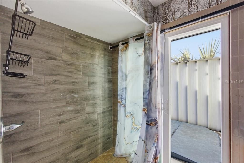 En Venta: $405,000 (2 camas, 2 baños, 1426 Pies cuadrados)