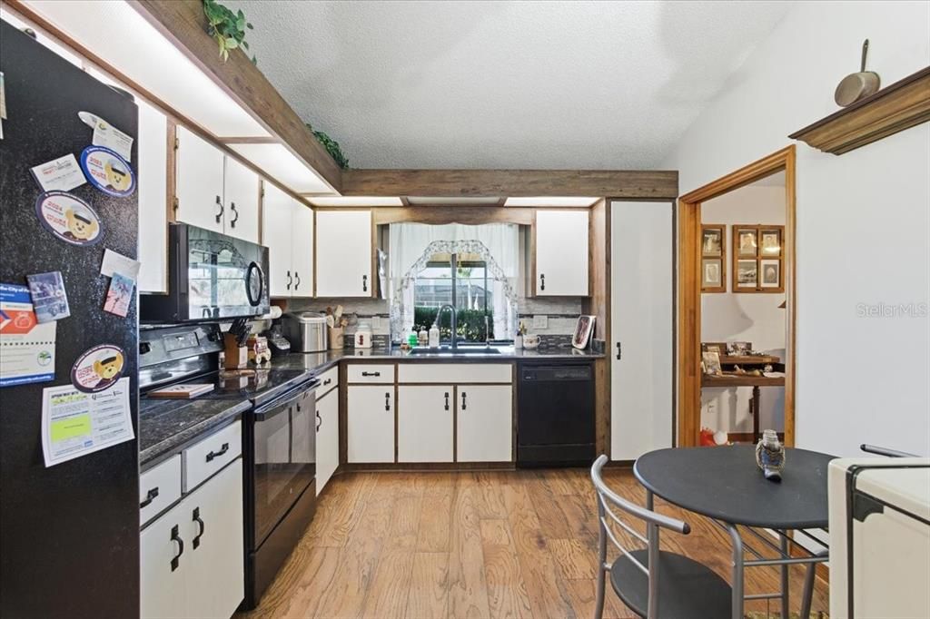 En Venta: $405,000 (2 camas, 2 baños, 1426 Pies cuadrados)