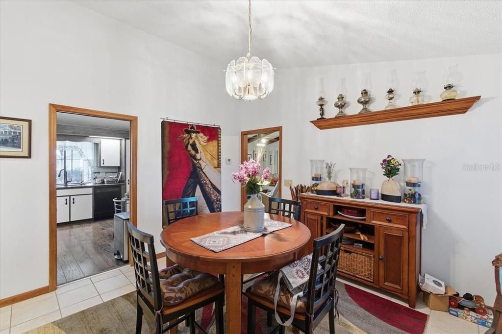 En Venta: $405,000 (2 camas, 2 baños, 1426 Pies cuadrados)